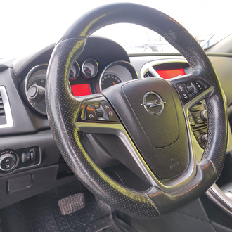 Opel Astra GTC 2013