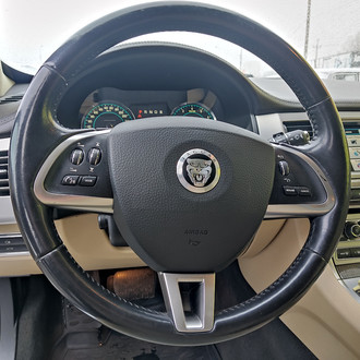 Jaguar XF, 2013