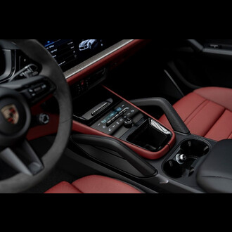 Porsche Cayenne Coupe E-Hybrid, 2025