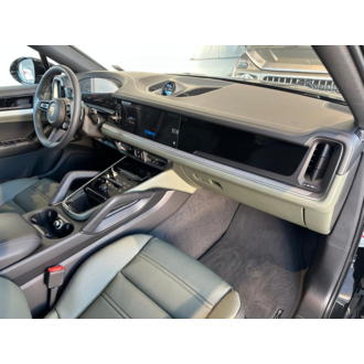Porsche Cayenne Coupe MY25, 2025