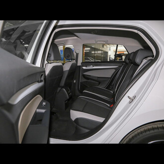 Volkswagen Golf 2024 300TSI R-Line