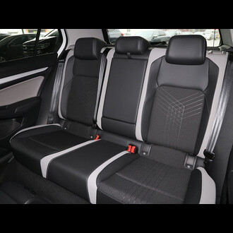 Volkswagen Golf 2024 300TSI R-Line