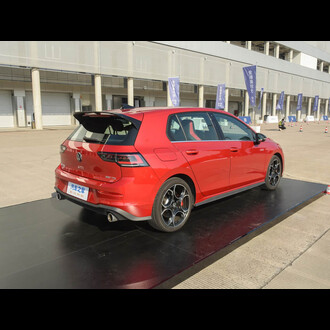 Volkswagen Golf GTI 2025 380TSI DSG