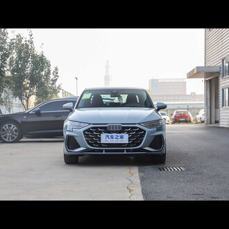 Audi 2025 A3L Limousine 35TFSI Flying Spur Premium Edition + Luxury Package