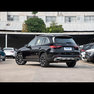 Mercedes-Benz GLC 300 Dynamic 5 seaters
