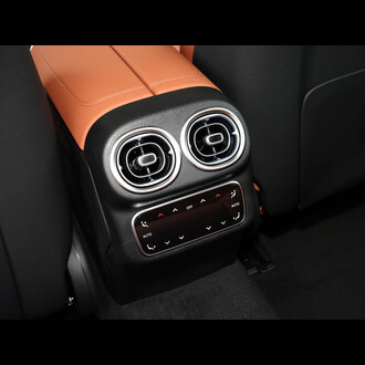 Mercedes-Benz GLC 300 Dynamic 5 seaters