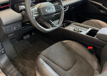 Ford Mondeo 2.0 AT, 2025г