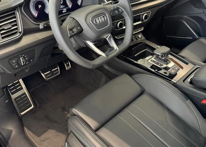 Audi Q5 2.0 AMT, 2025г