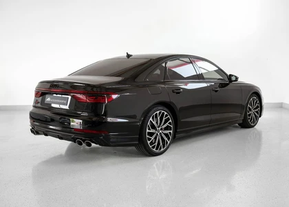 AUDI S8 2025г