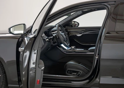AUDI S8 2025г