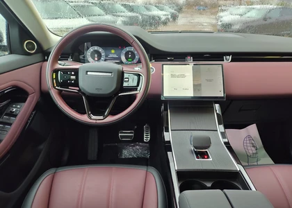 Land Rover Range Rover Evoque 2025г